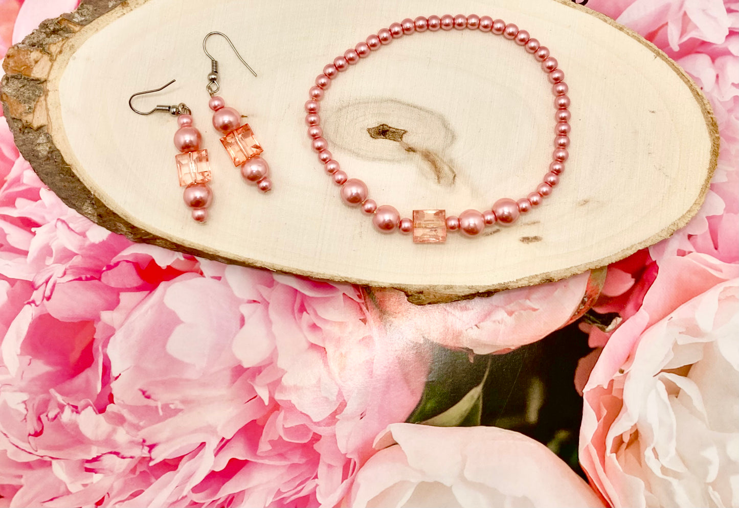 Pretty in pink earring/bracelet set